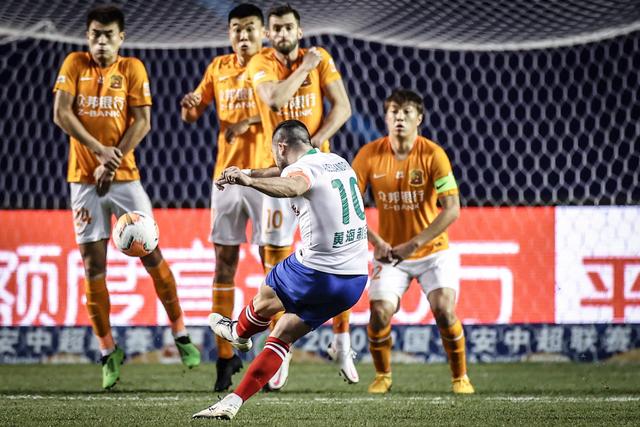 巴萨有意曼联前锋拉什福德 可能租借方式加盟巴萨