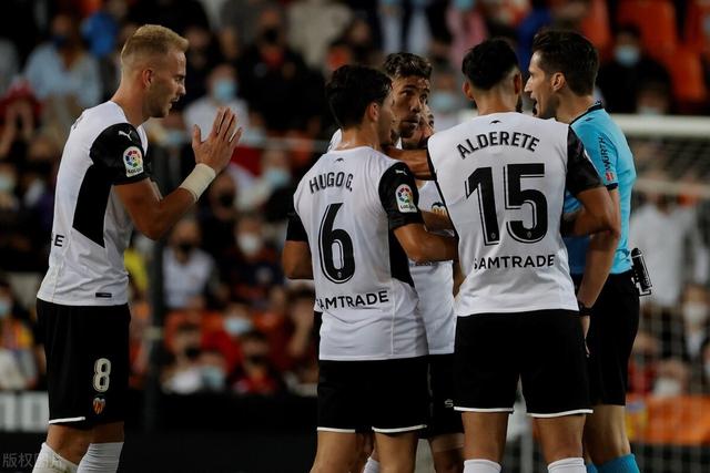 张镇麟30分辽宁轻取广州 高登44分四川负首钢